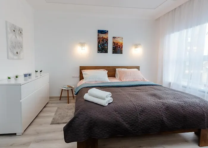 דירה High Castle View In Center Lviv!!! לבוב